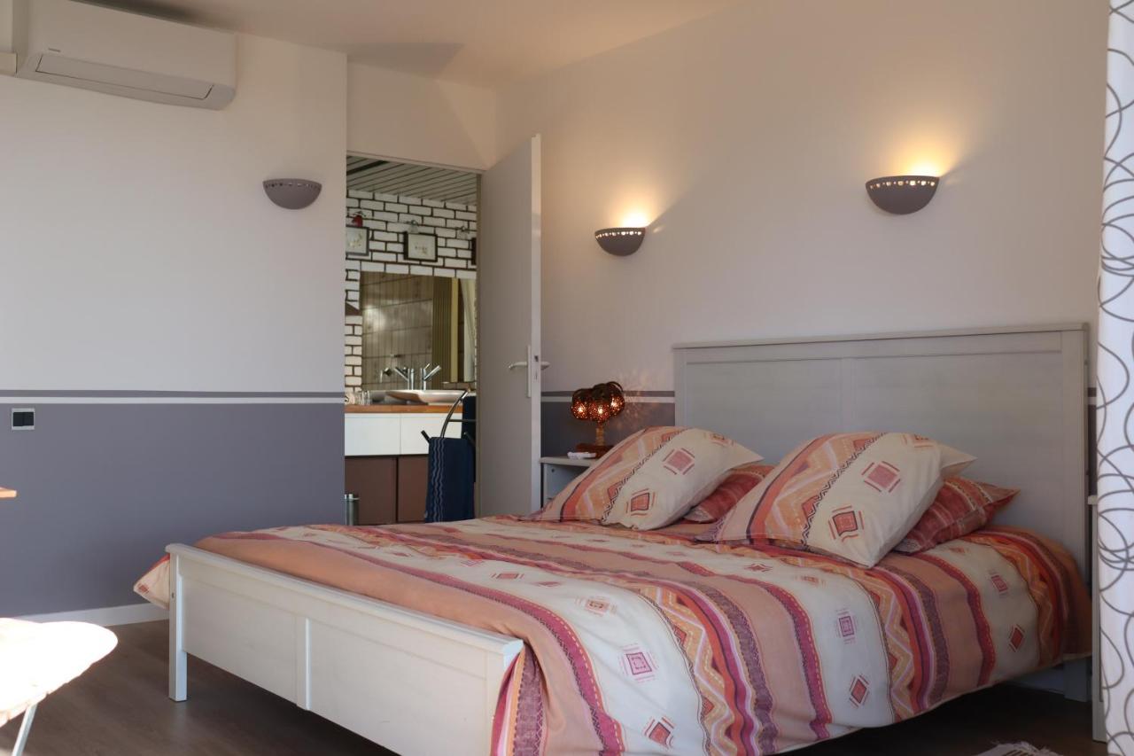 Les 3 Saisons Bed & Breakfast Cucuron Exterior photo